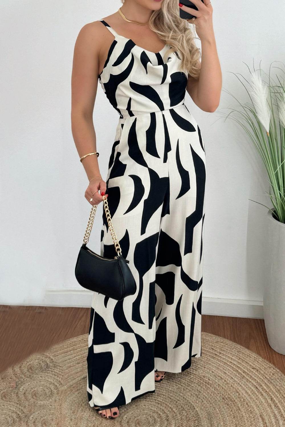 Two-Tone Spaghetti Strap Wide Leg Jumpsuit - Selvanelle