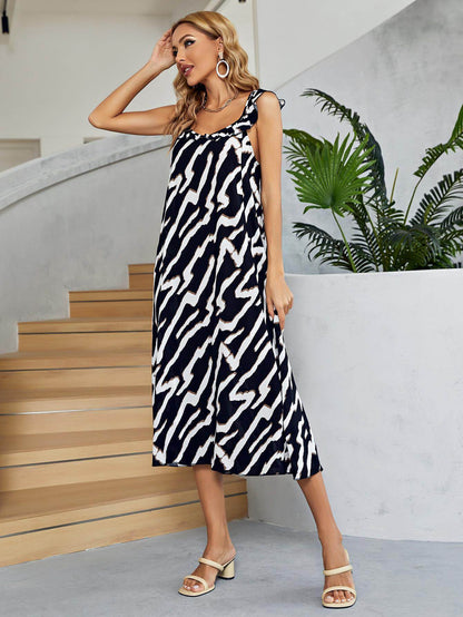 Chic Two-Tone Low Back Midi Dress with Ruffle Neckline - Selvanelle