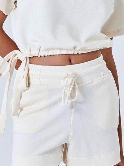 Drawstring Solid Color Shorts with Pockets for Women - Selvanelle
