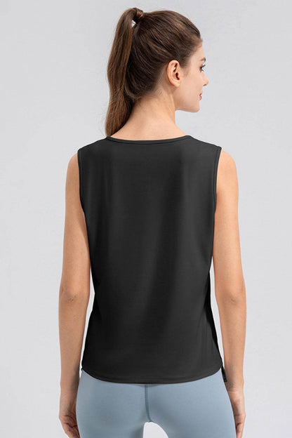 Notched Wide Strap Active Tank - Selvanelle